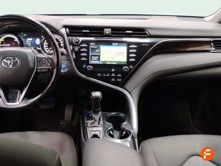 Toyota Camry 2.5 220H Advance