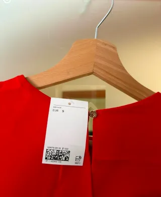 Abito H&M rosso modello a mantella