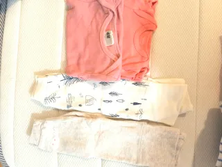 Lote de ropa bebé niña y niño  Varias tallas...