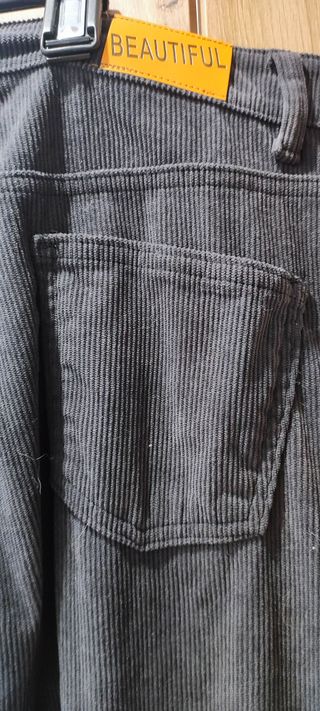 Pantalón de pana gris