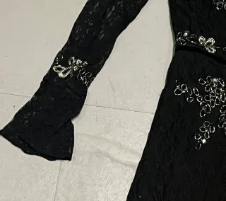 Vestido negro encaje con pedrería