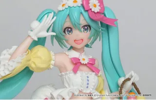 Hatsune Miku Easter Bunny Figure Bandai 23cm