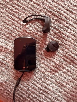 Garmin Edge 530 con sensor de velocidad.