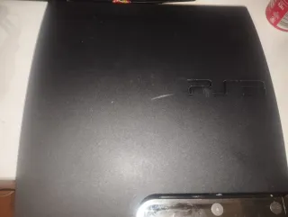 Consola PS3 Negra sin mando ni cables