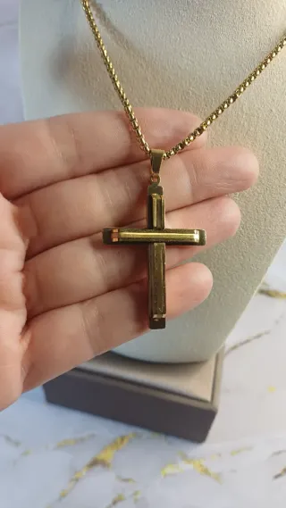 Cadena y Cruz Chapado Oro