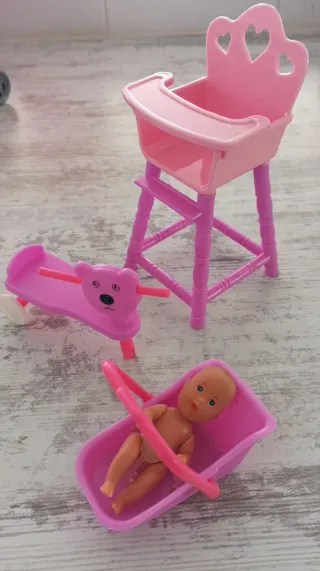 Lote Muñeca Bebé y Accesorios Barbie