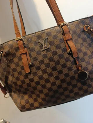 Bolso Louis Vuitton Marrón