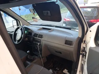 Ford Tourneo Connect 2004