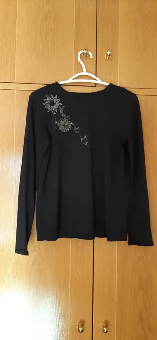 Camiseta algodón con bordados