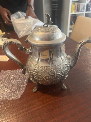 Tetera de plata antigua