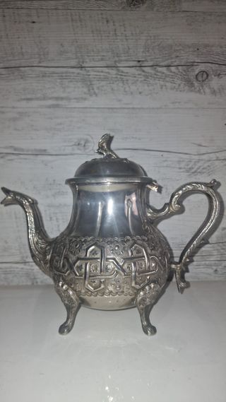 Tetera de plata antigua