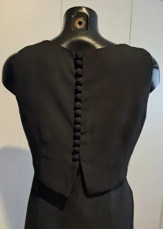 Vestido largo negro con top beige