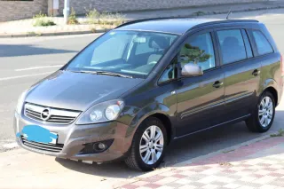 Opel Zafira 2011