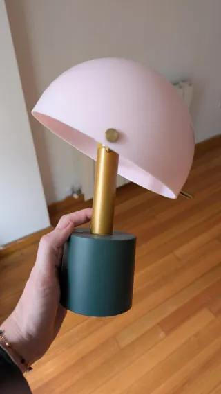 Lámpara de mesa led