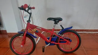 Bicicleta Spiderman Roja y Azul