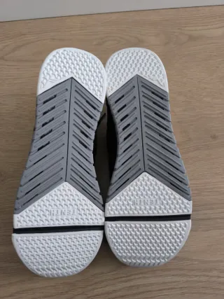 Zapatillas Tenth T43 Negras