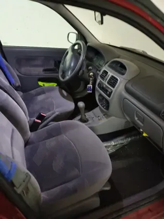 Renault Clio 2000
