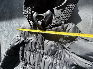 Abrigo plumífero Mango negro con cinturón