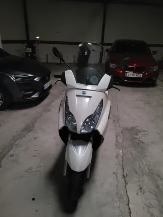 Piaggio X7 ie Evo 125cc 15 cv, año 2014.