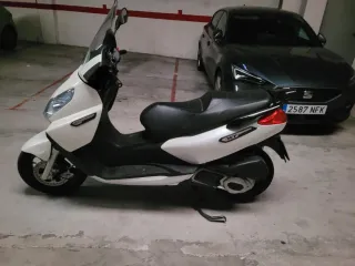 Piaggio X7 ie Evo 125cc 15 cv, año 2014.