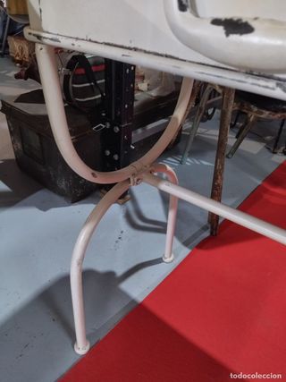 Tavolo ausiliario vintage bianco a forma di valigia