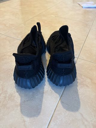 yeezy 350v2
