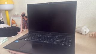ASUS Vivobook Negro