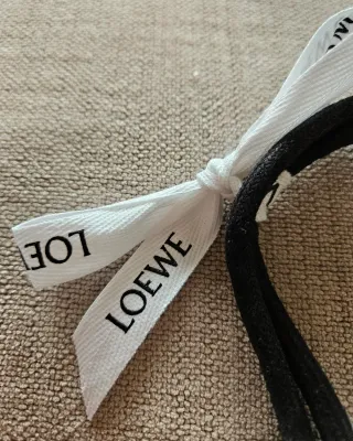Bolsita Loewe Blanca y negra