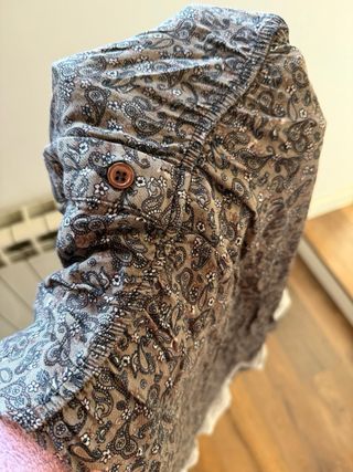 Vestido volantes beige y marrón