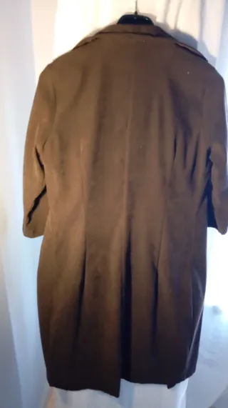 Chaqueta negra con botones