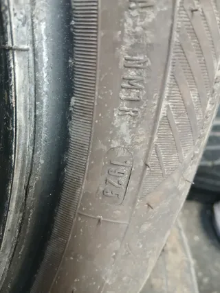 Neumáticos 215/50 R17