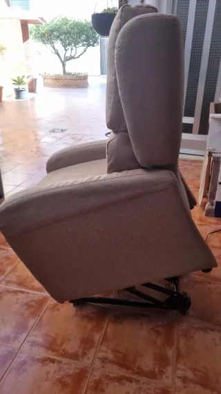 Sillón automático elevable y reclinable