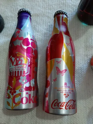 Collezione di bottigliette Coca-Cola