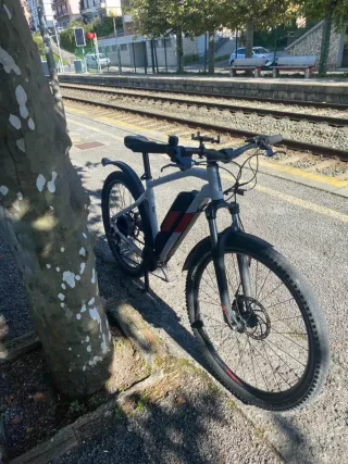 Bicicleta Eléctrica Rockrider E-ST 100 Blanca