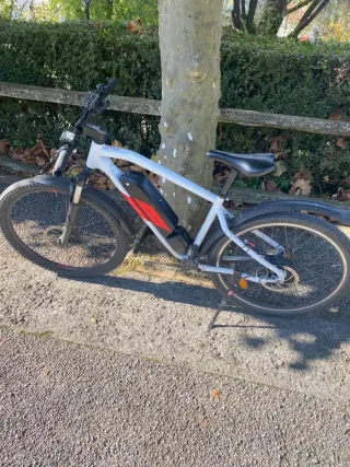 Bicicleta Eléctrica Rockrider E-ST 100 Blanca