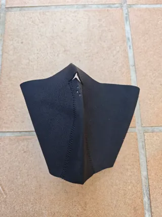 Mascarilla de neopreno negra