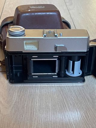 Cámara Voigtlander Vitoret S con funda