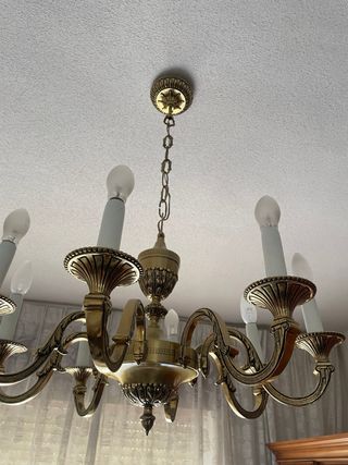 Lámpara de techo antigua dorada