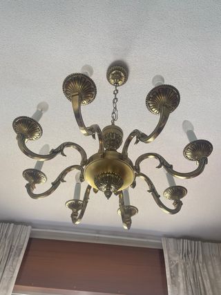 Lámpara de techo antigua dorada