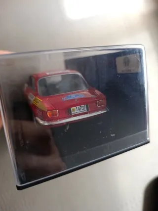 Alfa Romeo Giulia scalextric FLY