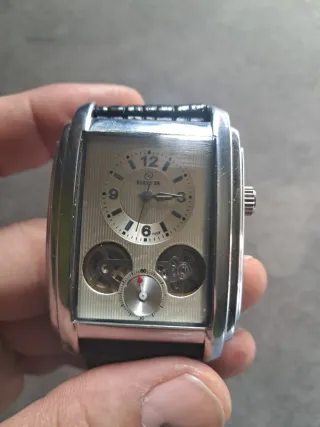 Reloj de pulsera plateado para hombre