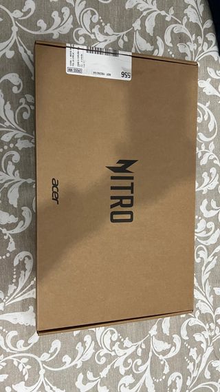 Portátil Acer Nitro V15 RTX 4060+Accesorios