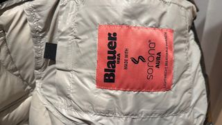 Cazadora capucha ondas con bolsillo