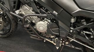 SUZUKI V-Strom 650 Adventure Roja/Gris