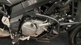 SUZUKI V-Strom 650 Adventure Roja/Gris