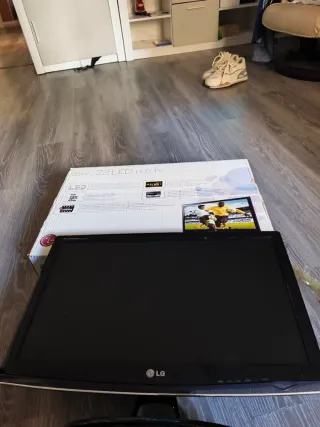 LG 22 LED Full HD LCD TV