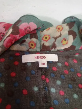 Blusa Kenzo gris topos con lazo floral
