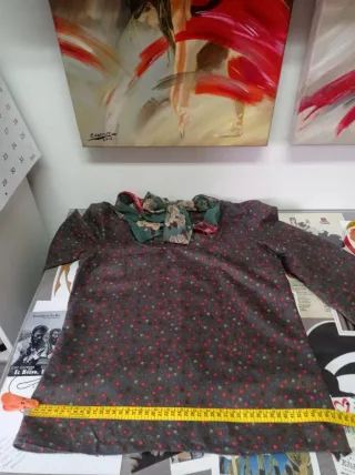 Blusa Kenzo gris topos con lazo floral