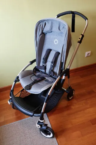 Carrito Bugaboo Bee gris con saco nido