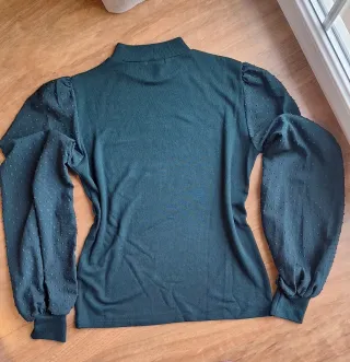 Jersey Stradivarius verde mangas plumeti